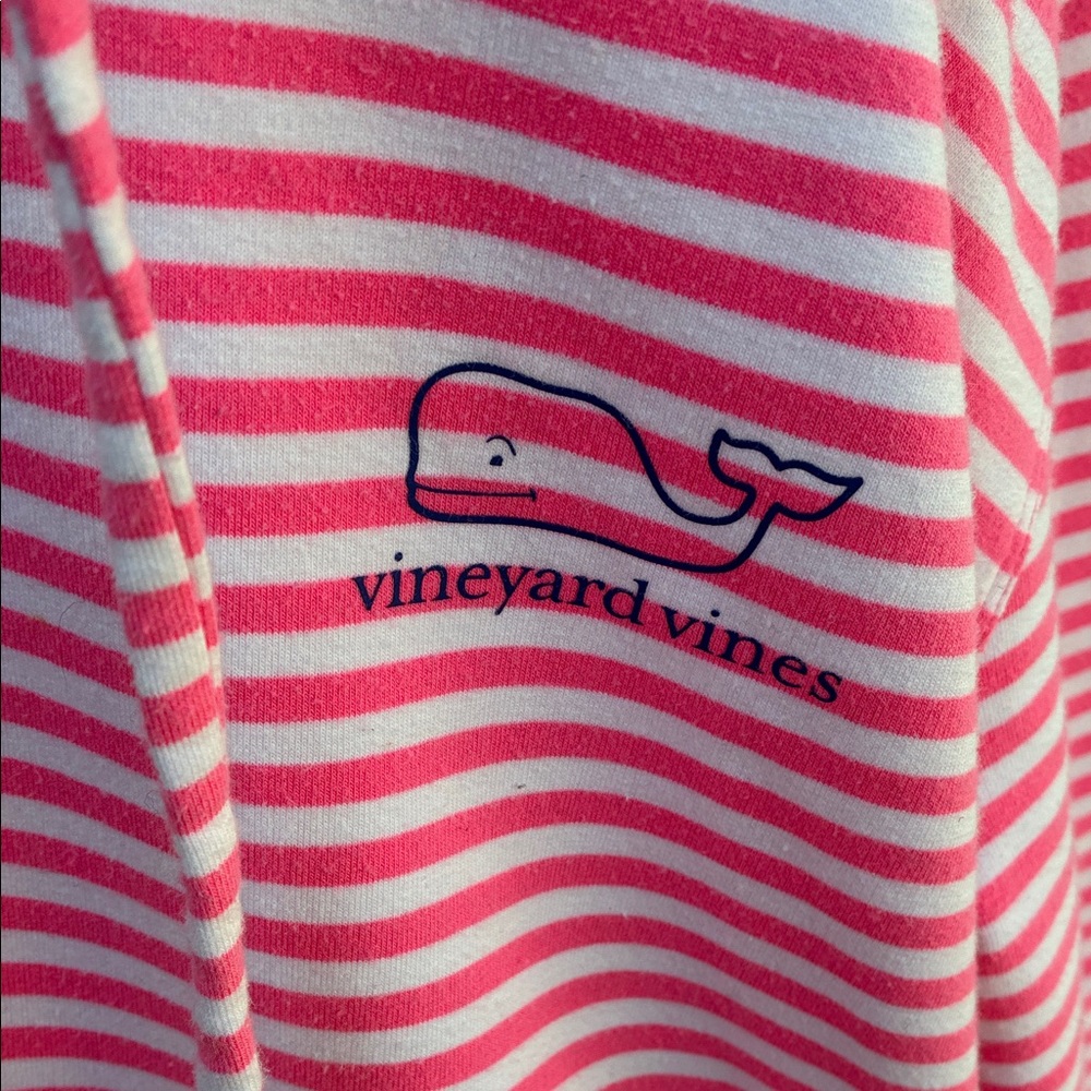 Vineyard Vines Pink and White sweatshirt with hood - Picture 2 of 6